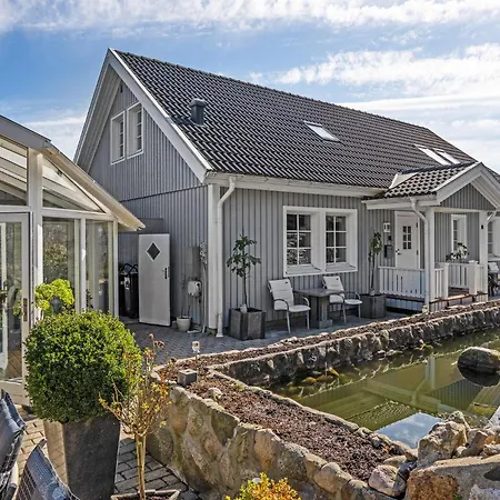 3 Bedroom Amazing In Frederikshavn